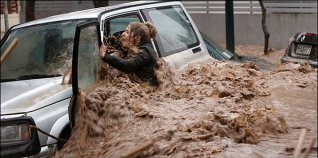 Μετά τη στάχτη, η λάσπη!