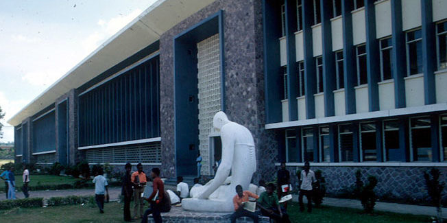 Ομορφιές και ασχήμιες