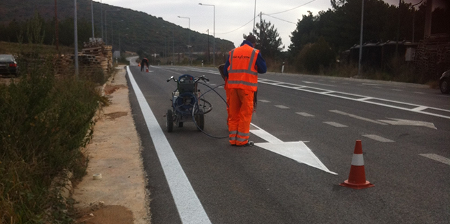 Διαγράμμιση σήμανση και ασφάλιση σε  τμήματα του Οδικού Δικτύου Κεφαλονιάς