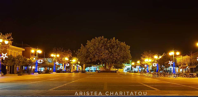 Σήμερα το άναμμα του Χριστουγεννιάτικου Δέντρου στο Ληξούρι!!!