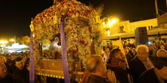 Η περιφορά των Επιταφίων στο Ληξούρι
