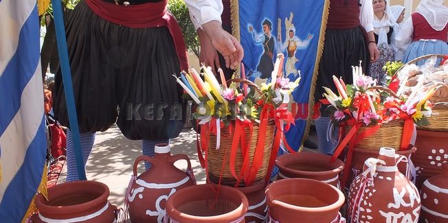 Το Βάψιμο των Μπότηδων στην Πλατεία Καμπάνας