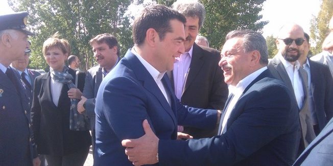 Στη Λευκάδα υποδέχθηκε τον Πρωθυπουργό Αλέξη Τσίπρα  ο Περιφερειάρχης Θεόδωρος Γαλιατσάτος