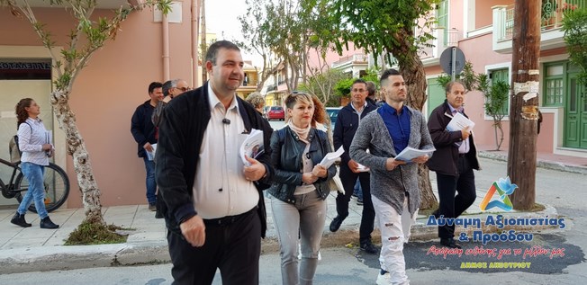 Περιοδεία του Γιώργου Κατσιβέλη στα μαγαζιά της πόλης