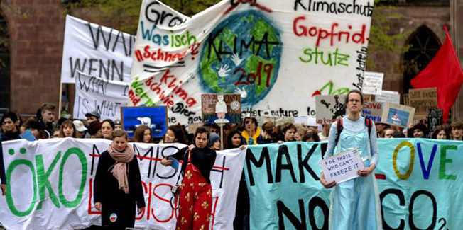 35 οργανώσεις στο πλευρό χιλιάδων μαθητριών/τών στο Σύνταγμα για το κλίμα