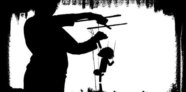 Ο ΚΑΡΑΓΚΙΟΖΗΣ ΣΤΟ ΔΗΜΟΤΙΚΟ ΘΕΑΤΡΟ