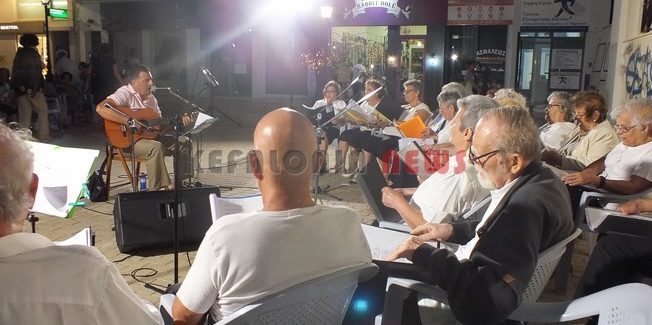 Μια όμορφη βραδιά με τραγούδια από τη Χορωδία του ΚΑΠΗ.