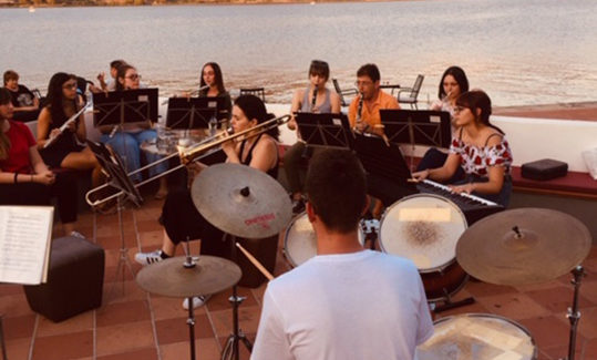 Μουσική … ευχάριστη έκπληξη !