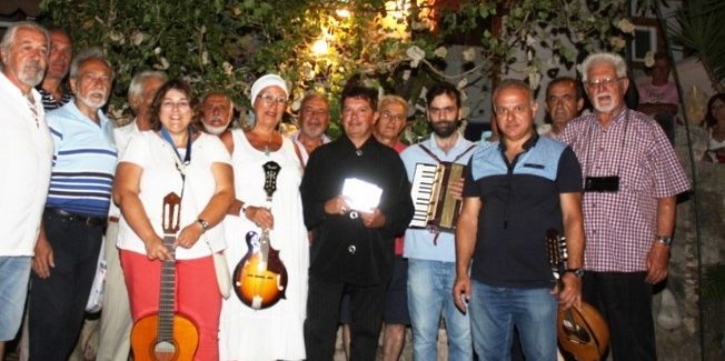 ΡΟΔΙΝΑ ΕΓΚΑΙΝΙΑ ΤΗΣ ΕΚΘΕΣΗΣ ΖΩΓΡΑΦΙΚΗΣ ΤΟΥ ΚΩΣΤΑ ΕΥΑΓΓΕΛΑΤΟΥ ΚΑΙ Η ΠΑΝΣΕΛΗΝΟΣ ΣΤΟΝ ΚΗΠΟ ΤΗΣ VILLA ΡΟΔΟΠΗ