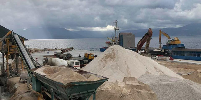 Μεταφέρθηκαν σήμερα τα τελευταία φορτία υλικών στον Πισαετό