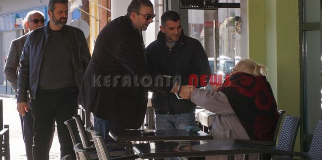 Θερμές ευχές με τους επαγγελματίες της πόλης, αντάλλαξε σήμερα ο Δήμαρχος.