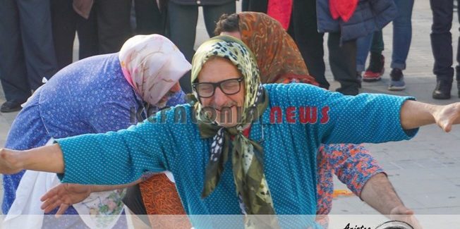 Ένα πάντρεμα χορευτικών και μουσικής, καθαρά αποκριάτικο.
