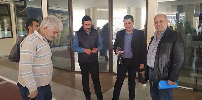 “Συμφωνώ με την απόφαση της κυβέρνησης”.