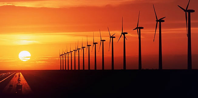 Όπου δεν πίπτει έστω και λίγο σεβασμός, πίπτουν… ανεμογεννήτριες.