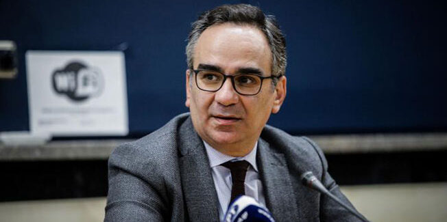 «Κενά υπήρχαν και θα υπάρχουν», η απάντηση στην έλλειψη γιατρών  και ΜΕΘ σε νησιά