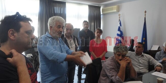 Διαμαρτυρία Επαγγελματιών παρουσία 4ων Δημάρχων