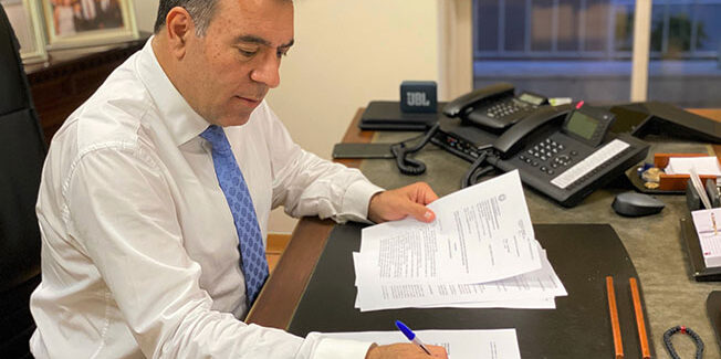 Λειτουργούν ταυτόχρονα 5 Σχολές Ξεναγών εθνικής εμβέλειας σε  Αθήνα, Θεσσαλονίκη, Κέρκυρα, Ρέθυμνο και Ρόδο.