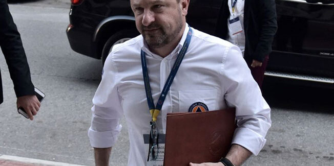 Επίσκεψη του Νίκου Χαρδαλιά στο αεροδρόμιο της Κεφαλονιάς.