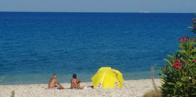 Πλωτό γεωτρύπανο έξω από το Πόρο!