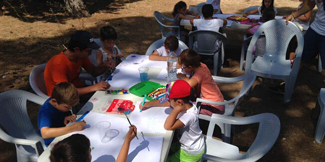Ξεκίνησαν οι εκδηλώσεις στον Κούταβο με παιδική ζωγραφική.