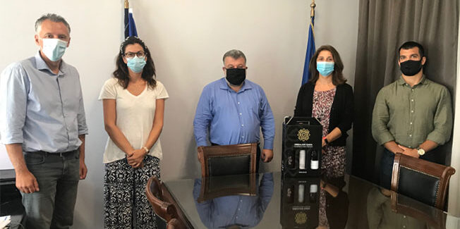Συνάντηση Δημάρχου Θεόφιλου Μιχαλάτου με την Πρέσβη του Μαυροβουνίου..
