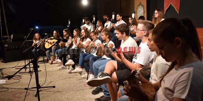 Καλή Σχολική Χρονιά από την Χορωδία Αργοστολίου με μια εγγραφή στα Παιδικά Τμήματα της.