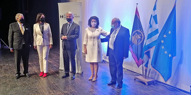 Η Περιφερειάρχης τιμά το Ολοκαύτωμα των Εβραίων