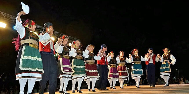 Εκφράζουμε την έντονη δυσαρέσκεια μας…..