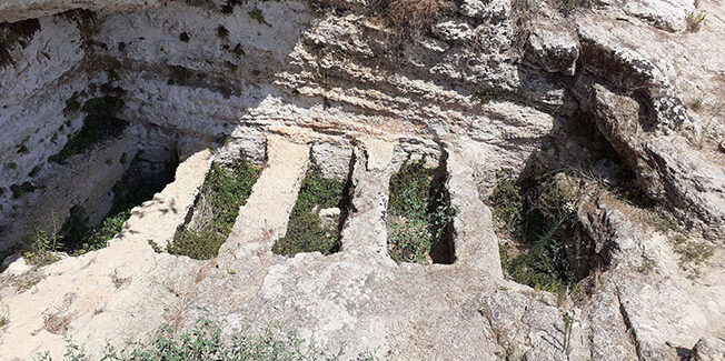 Το βασιλικό Μυκηναϊκό νεκροταφείο της Λακήθρας…..
