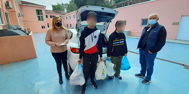 Ο Δήμος Αργοστολίου πρόσφερε τρόφιμα στο Χριστουγεννιάτικο  Τραπέζι του Ορφανοτροφείου «Ο Σωτήρ».                     