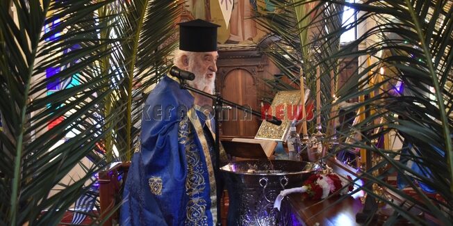 Άνοιξαν οι εκκλησίες στο Αργοστόλι, μικρή προσέλευση.