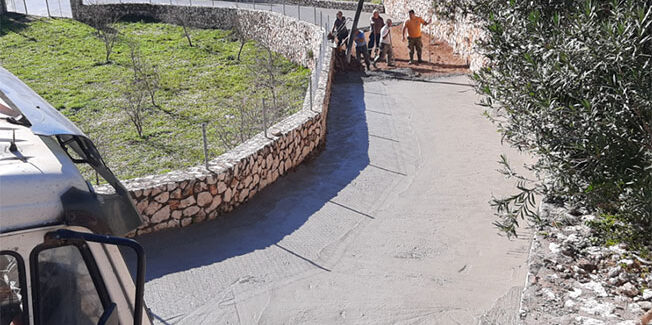 Αποκατάσταση του δρόμου που οδηγεί στην παραλία του Αγ. Κωνσταντίνου.