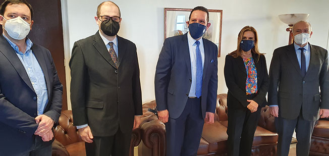 Τη μετεγκατάσταση της θεραπευτικής μονάδας του Ο.ΚΑ.ΝΑ. και την προτεραιότητα εμβολιασμού τελειόφοιτων φοιτητών….