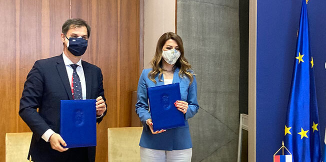 Χάρης Θεοχάρης: Οι Σέρβοι ταξιδιώτες μπορούν να εμπιστεύονται  απόλυτα την Ελλάδα