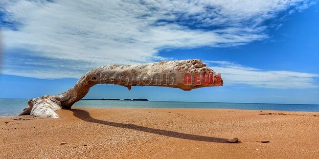 Μέγα Λάκκος ή Μία Λάκκος… Μιά υπέροχη πορτοκαλοκόκκινη αμμουδιά….