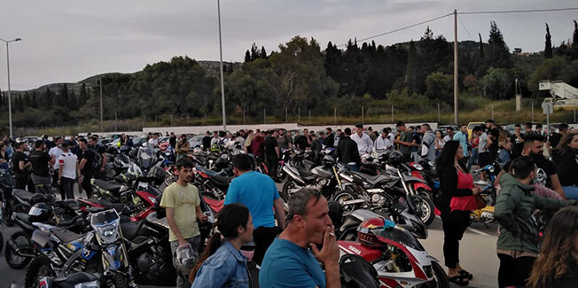 Γιατί οι μηχανόβιοι συνόδευσαν το Άγιο Φως;