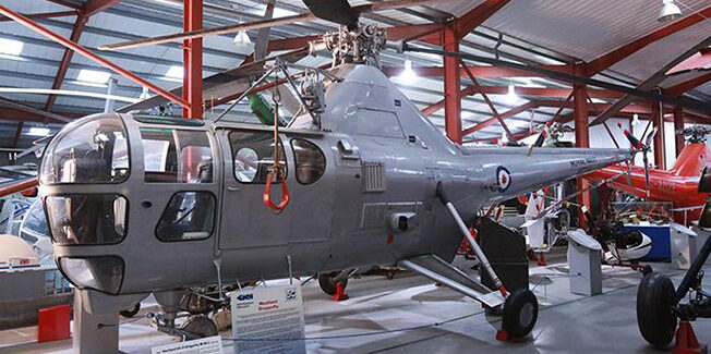 Ένα βρετανικό ελικόπτερο του 1952, αρωγός στους σεισμοπλήκτους των Ιονίων Νήσων…