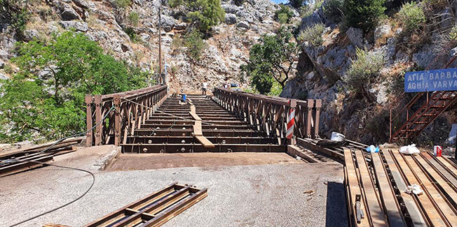 Αυτοψία στην γέφυρα της Αγίας Βαρβάρας από τον Αντιπεριφερειάρχη κ. Σταύρο Τραυλό.