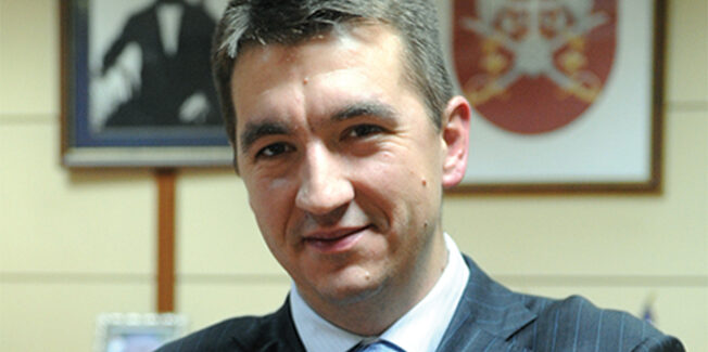 Πώς ένας Σέρβος διπλωμάτης …….