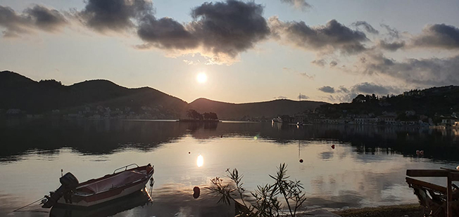 Η φωτογραφία κοντά στο κοινό της Ιθάκης και των Ιονίων Νήσων.