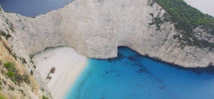 Έπεσαν οι μάσκες! Νυχτερινή τροπολογία για το «Ναυάγιο» Ζακύνθου από το υπ. Τουρισμού