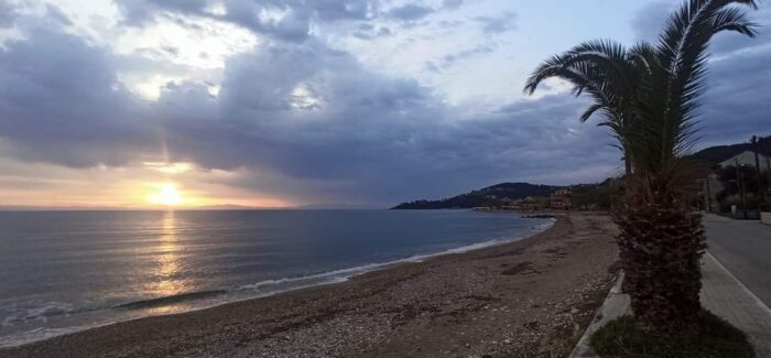 Ο πανέμορφος Πόρος Κεφαλονιάς στον ΣΚΑΪ από την Ιωάννα Τσικουδή!