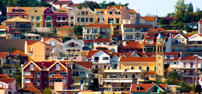 ΟΥΚ ΕΝ ΤΩ ΠΟΛΛΩ ΤΟ ΕΥ,  ΑΛΛ΄  ΕΝ ΤΩ ΕΥ ΤΟ ΠΟΛΥ