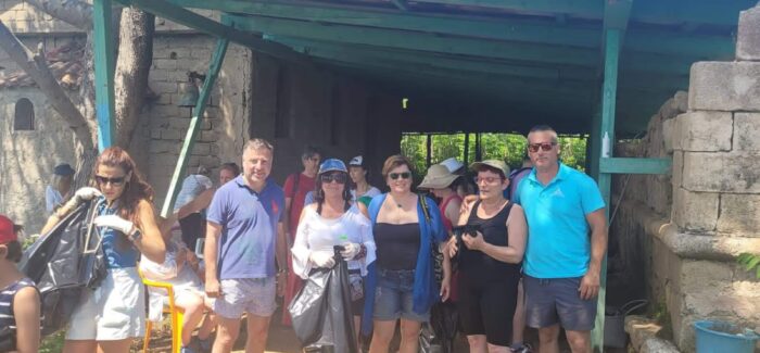 «Δράση  εθελοντικού  καθαρισμού στους Βαρδιάνους με την  υποστήριξη της Περιφερειακής Ενότητας Κεφαλληνίας»