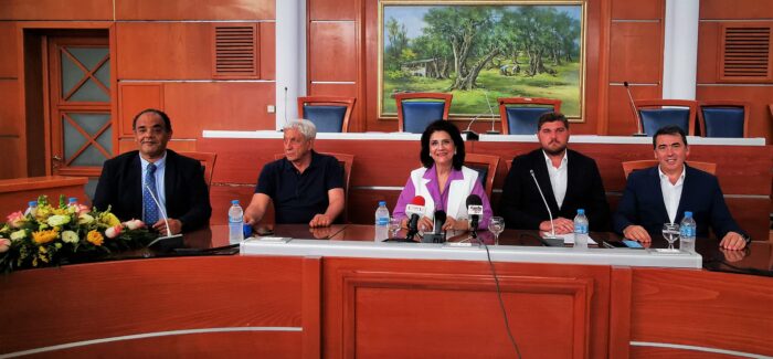 Ρόδη Κράτσα:  «Σήμερα υπογράφουμε την αναγέννηση του  εμβληματικού κτιρίου  της Villa Rossa»