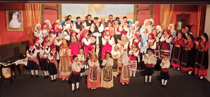 Μαγευτική Μουσικοχορευτική παράσταση από τον Πολιτιστικό Σύλλογο Αγίας Ειρήνης “Το Αράκλι” στον Πόρο Κεφαλονιάς!