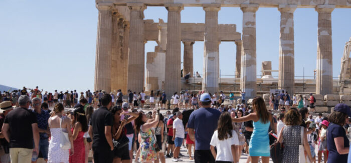 Τουρισμός, λιγνίτης και LNG αυξάνουν φέτος το ΑΕΠ μεταξύ 4,1% – 4,8%