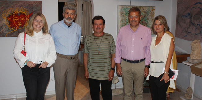ΣΥΓΧΡΟΝΗ ΠΙΝΑΚΟΘΗΚΗ VILLA ΡΟΔΟΠΗ: ΑΤΜΟΣΦΑΙΡΙΚΗ ΠΑΝΣΕΛΗΝΟΣ ΣΤΟΝ  ΚΗΠΟ ΜΕ ΠΟΙΗΣΗ ΚΑΙ ΤΕΧΝΗ