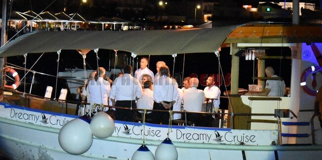 Στο Αργοστόλι Βαρκαρόλα στη Γέφυρα De Bosset,