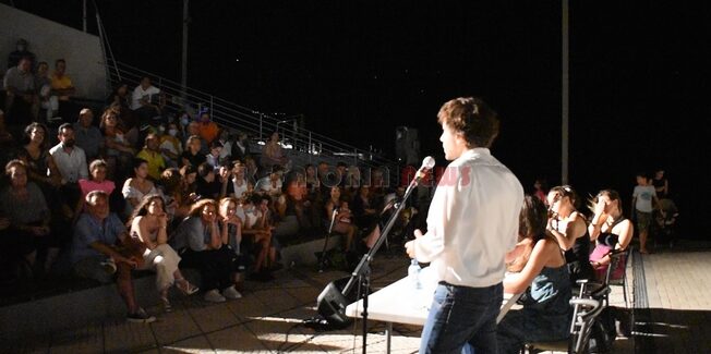 Κοσμοσυρροή στην παρουσίαση του βιβλίου του Γιάννη Βαρούχα….